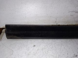 bontott DACIA DUSTER Jobb hátsó Vízlehúzó Gumicsík