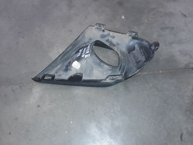 bontott DACIA DUSTER Jobb Ködlámpa Rács