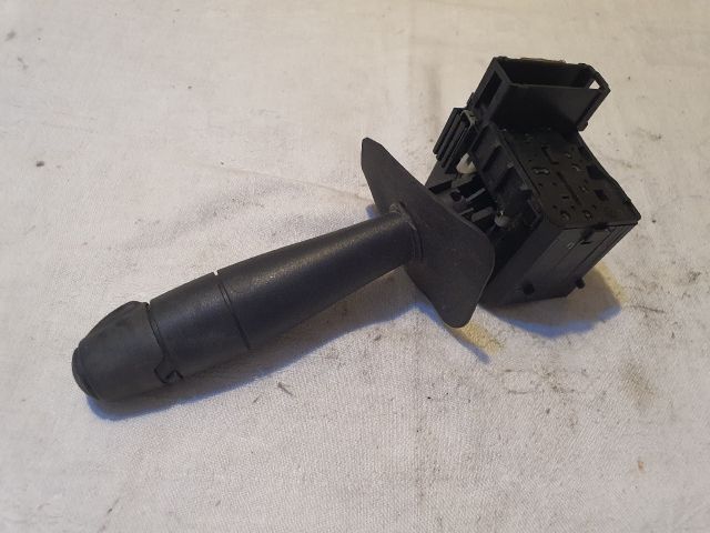 bontott DACIA DUSTER Jobb Kormánykapcsoló Ablaktörlő