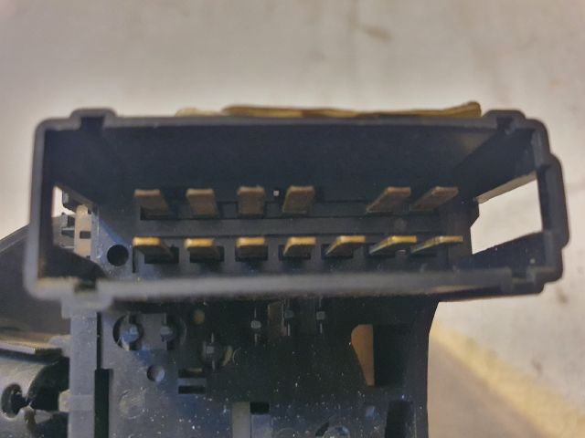 bontott DACIA DUSTER Jobb Kormánykapcsoló Ablaktörlő