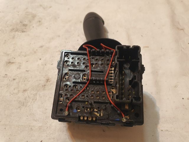 bontott DACIA DUSTER Jobb Kormánykapcsoló Ablaktörlő