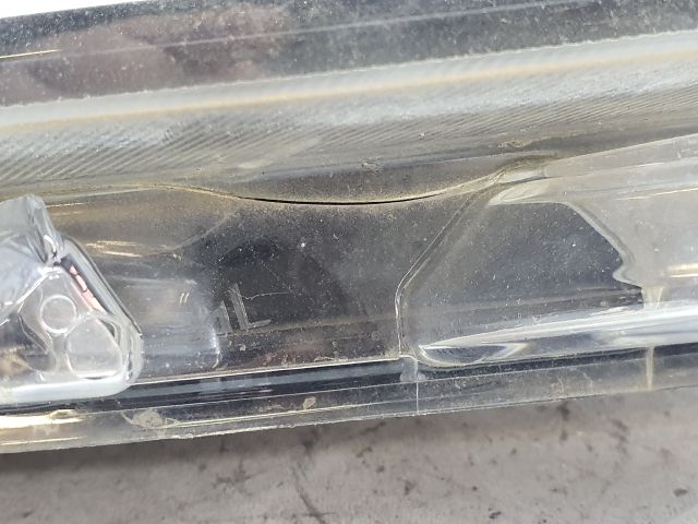 bontott DACIA DUSTER Jobb Ledes Fényszóró