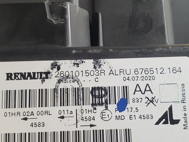 bontott DACIA DUSTER Jobb Ledes Fényszóró