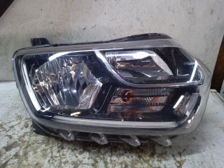 bontott DACIA DUSTER Jobb Ledes Fényszóró