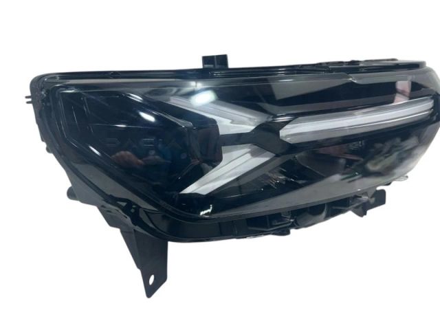 bontott DACIA DUSTER Jobb Ledes Fényszóró
