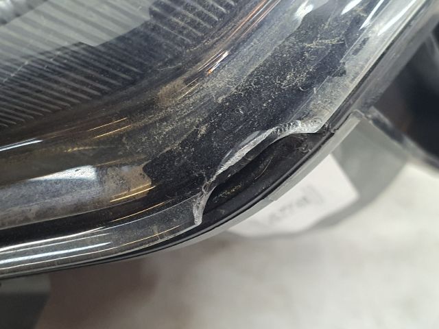 bontott DACIA DUSTER Jobb Ledes Fényszóró