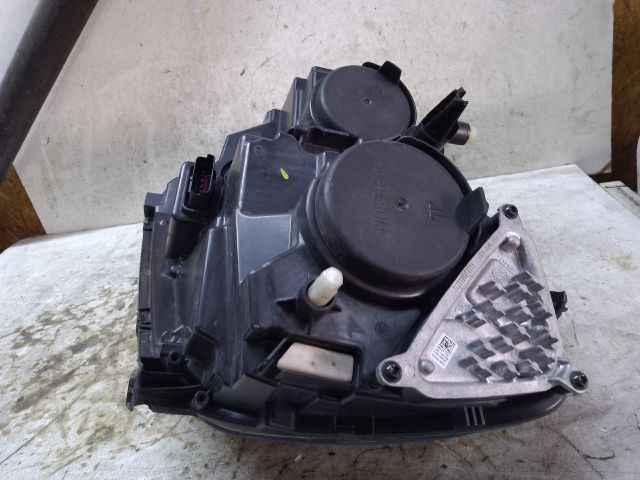 bontott DACIA DUSTER Jobb Ledes Fényszóró