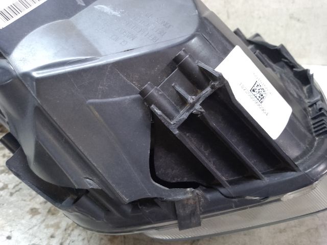 bontott DACIA DUSTER Jobb Ledes Fényszóró