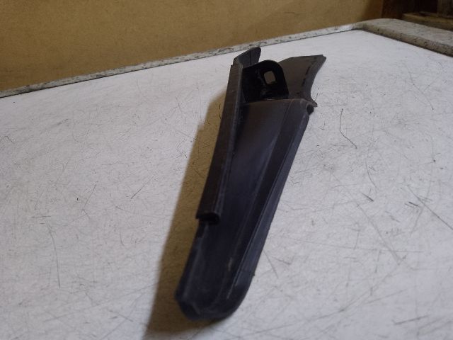 bontott DACIA DUSTER Jobb Levélrács Záróvég