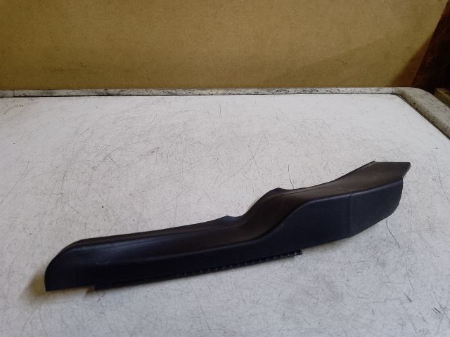 bontott DACIA DUSTER Jobb Levélrács Záróvég