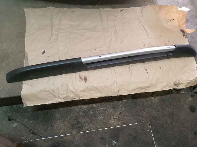 bontott DACIA DUSTER Jobb Tetősín