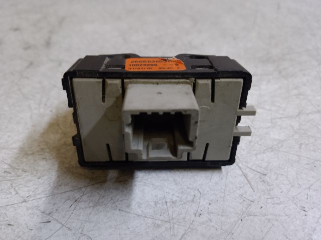 bontott DACIA DUSTER Kapcsoló (Magában)