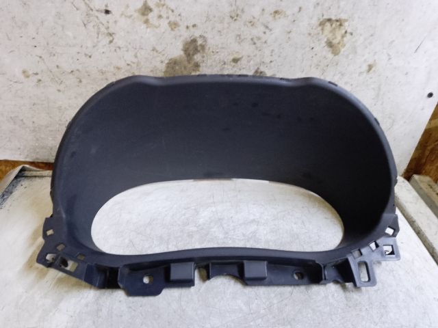 bontott DACIA DUSTER Kilométeróra Keret