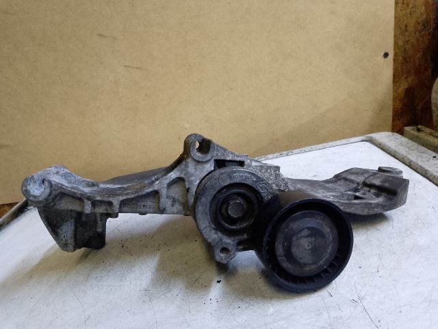 bontott DACIA DUSTER Klímakompresszor Tartó Bak