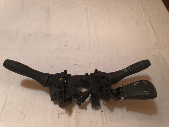 bontott DACIA DUSTER Komplett Kormánykapcsoló (Bajuszkapcsoló)