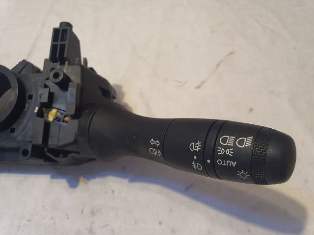 bontott DACIA DUSTER Komplett Kormánykapcsoló (Bajuszkapcsoló)