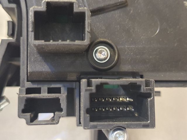 bontott DACIA DUSTER Komplett Kormánykapcsoló (Bajuszkapcsoló)