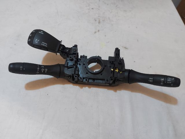 bontott DACIA DUSTER Komplett Kormánykapcsoló (Bajuszkapcsoló)