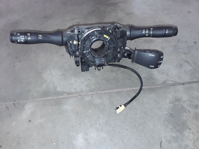 bontott DACIA DUSTER Komplett Kormánykapcsoló (Bajuszkapcsoló)