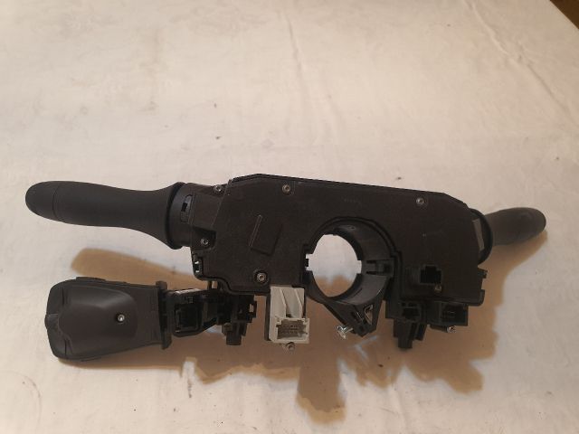 bontott DACIA DUSTER Komplett Kormánykapcsoló (Bajuszkapcsoló)