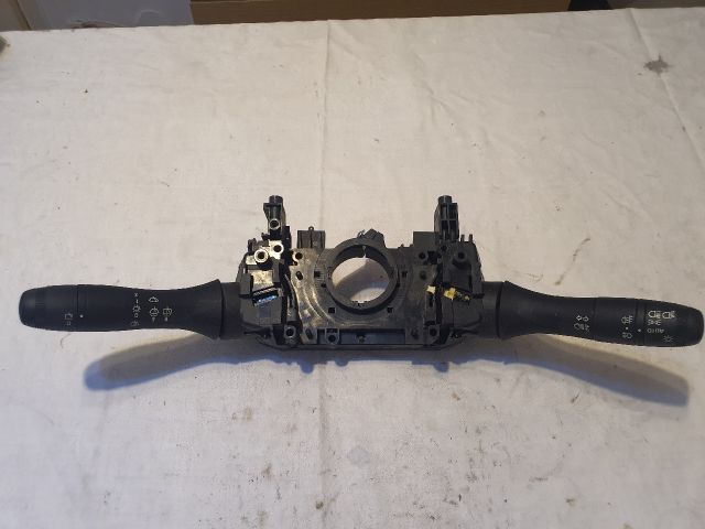 bontott DACIA DUSTER Komplett Kormánykapcsoló (Bajuszkapcsoló)