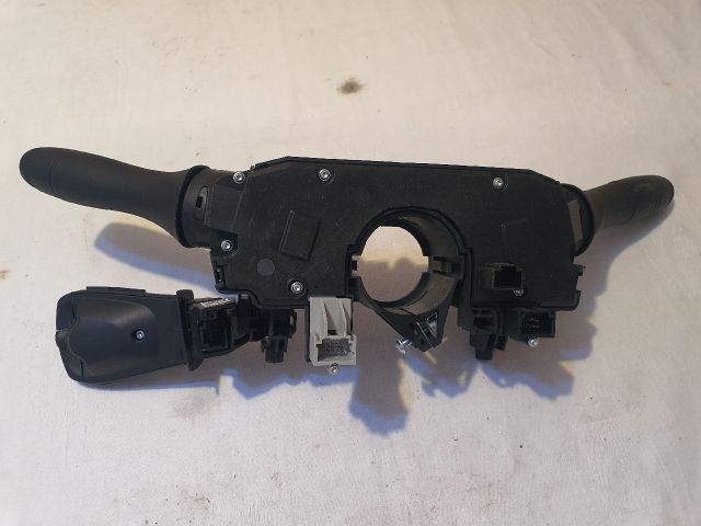 bontott DACIA DUSTER Komplett Kormánykapcsoló (Bajuszkapcsoló)