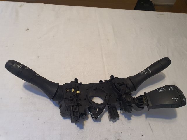 bontott DACIA DUSTER Komplett Kormánykapcsoló (Bajuszkapcsoló)