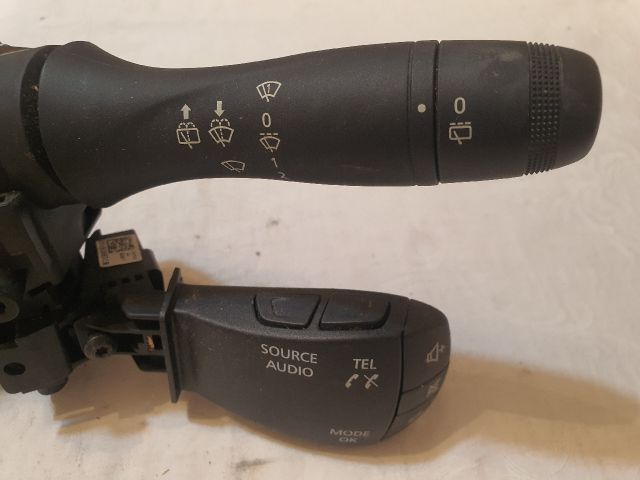 bontott DACIA DUSTER Komplett Kormánykapcsoló (Bajuszkapcsoló)