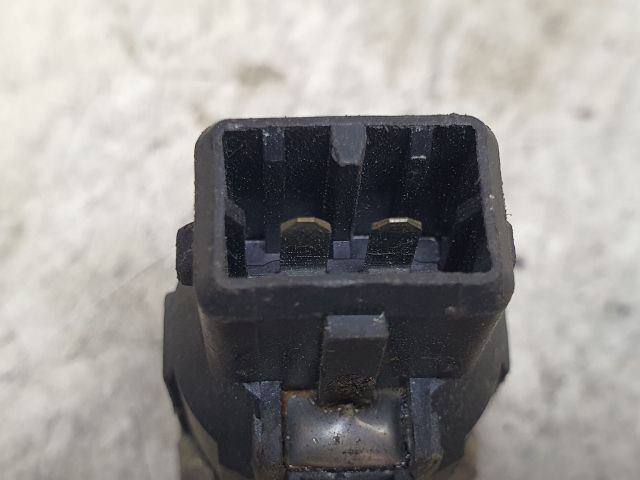 bontott DACIA DUSTER Kopogás Jeladó