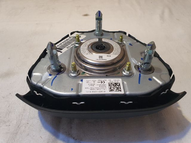 bontott DACIA DUSTER Kormánylégzsák