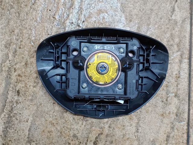 bontott DACIA DUSTER Kormánylégzsák