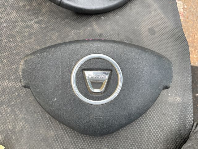 bontott DACIA DUSTER Kormánylégzsák