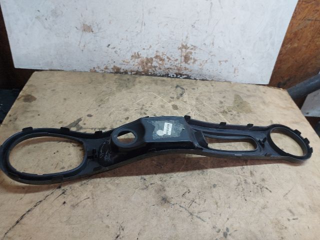 bontott DACIA DUSTER Középkonzol Keret