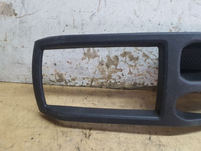 bontott DACIA DUSTER Középkonzol Keret