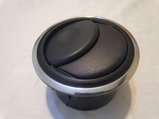 bontott DACIA DUSTER Középső Szellőző