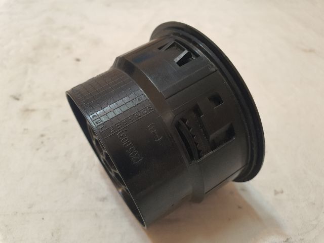 bontott DACIA DUSTER Középső Szellőző