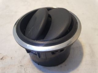 bontott DACIA DUSTER Középső Szellőző