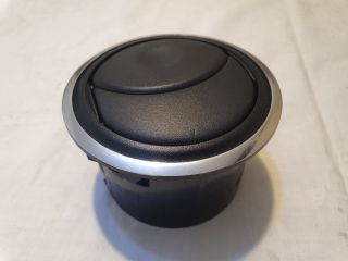 bontott DACIA DUSTER Középső Szellőző