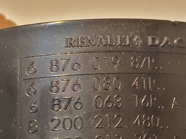 bontott DACIA DUSTER Középső Szellőző