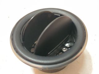 bontott DACIA DUSTER Középső Szellőző