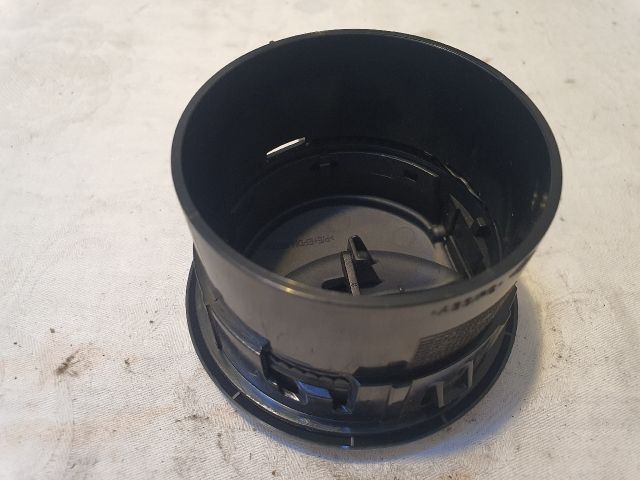 bontott DACIA DUSTER Középső Szellőző