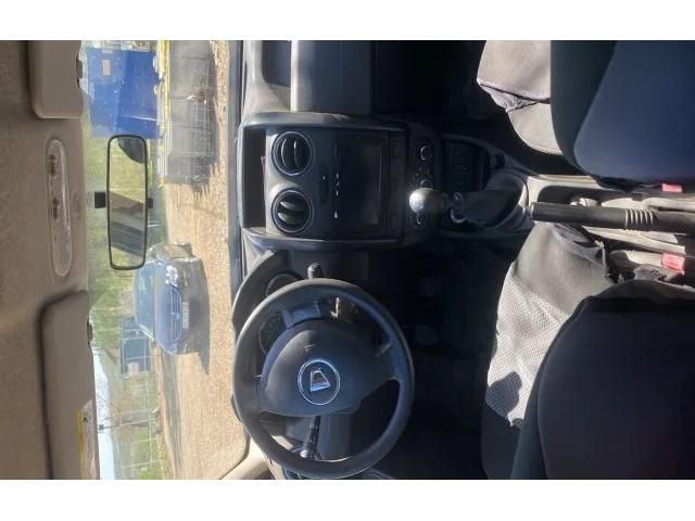 bontott DACIA DUSTER Középső Szellőző