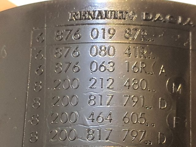 bontott DACIA DUSTER Középső Szellőző