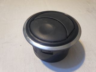 bontott DACIA DUSTER Középső Szellőző