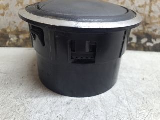 bontott DACIA DUSTER Középső Szellőző