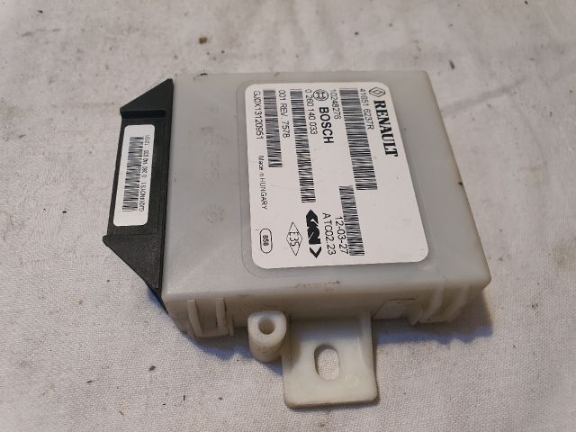 bontott DACIA DUSTER Központizár Elektronika