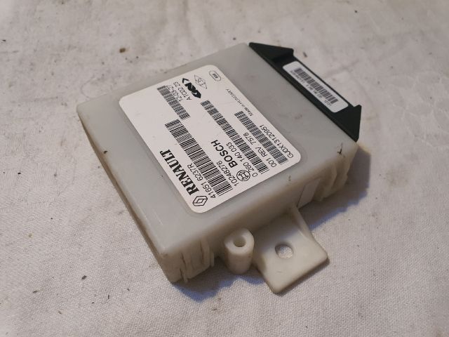 bontott DACIA DUSTER Központizár Elektronika