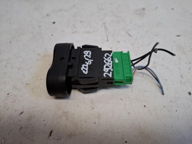 bontott DACIA DUSTER Központizár Kapcsoló