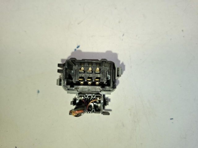 bontott DACIA DUSTER Központizár Kapcsoló