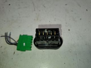 bontott DACIA DUSTER Központizár Kapcsoló